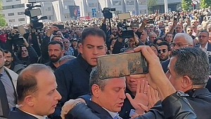 Özgür Özel' e takatlı saldırı