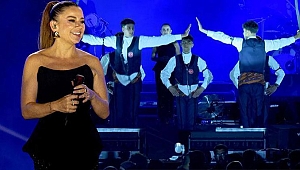 Merve Özbey memleketinde konser verdi! 