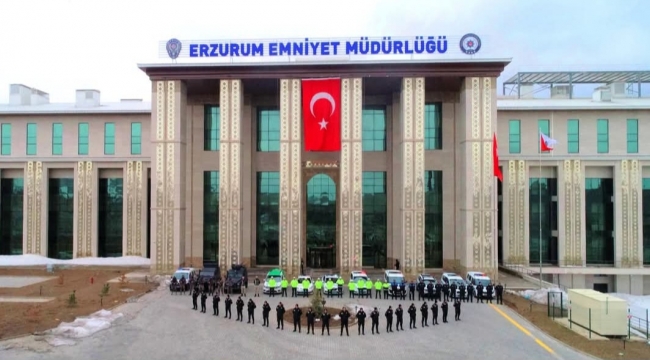 Emniyet binasına girmeye çalıştı, kardeşiyle yakalandı!
