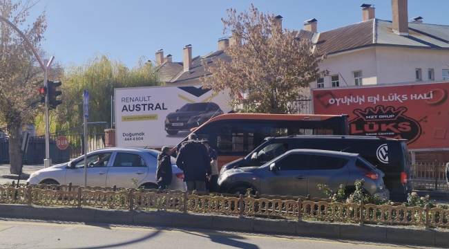 Erzurum’da Zincirleme Kaza Paniği