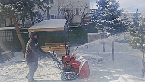 Kar ve Soğuk Dinlemedi: Aziziye'de İbadethaneler ve Kaldırımlar Açılıyor