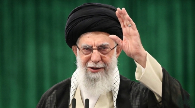 İran lideri Hamaney, ABD-İsrail saldırısında hayatını kaybetti