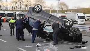 Erzurum’da kavşakta dehşet anları: Çarpışan araçlarda 4 kişi yaralandı
