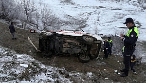 Şavşat’ta ambulans uçuruma devrildi: 1 ölü, 4 yaralı