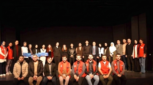 Şiirin Kalbi Erzurum’da Attı: Genç Yetenekler Zirveye Yarıştı