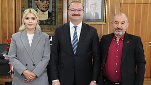 Yıldırım ve Uygur'dan Rektör Hacımüftüoğlu'na Ziyaret, Nenehatun Kitabı Takdimi